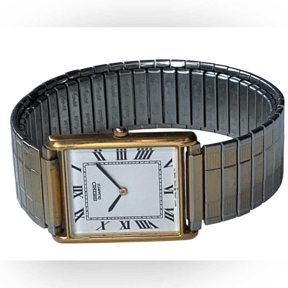 Vintage Seiko Men's Gold-Tone
Quartz Watch with Stainless Steel Stretch Band